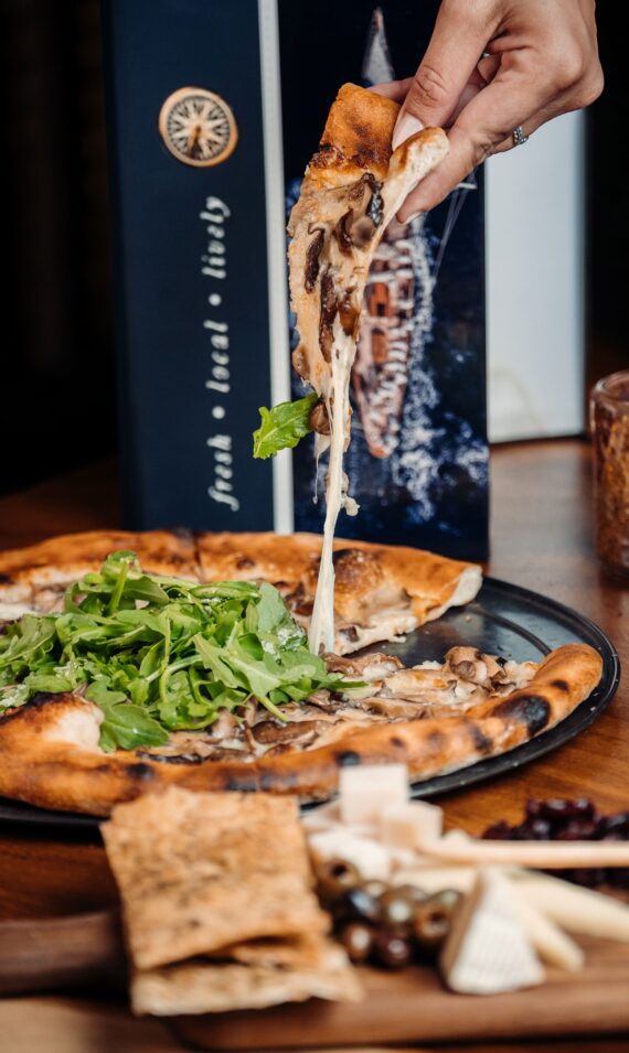 drift flatbread with mushrooms